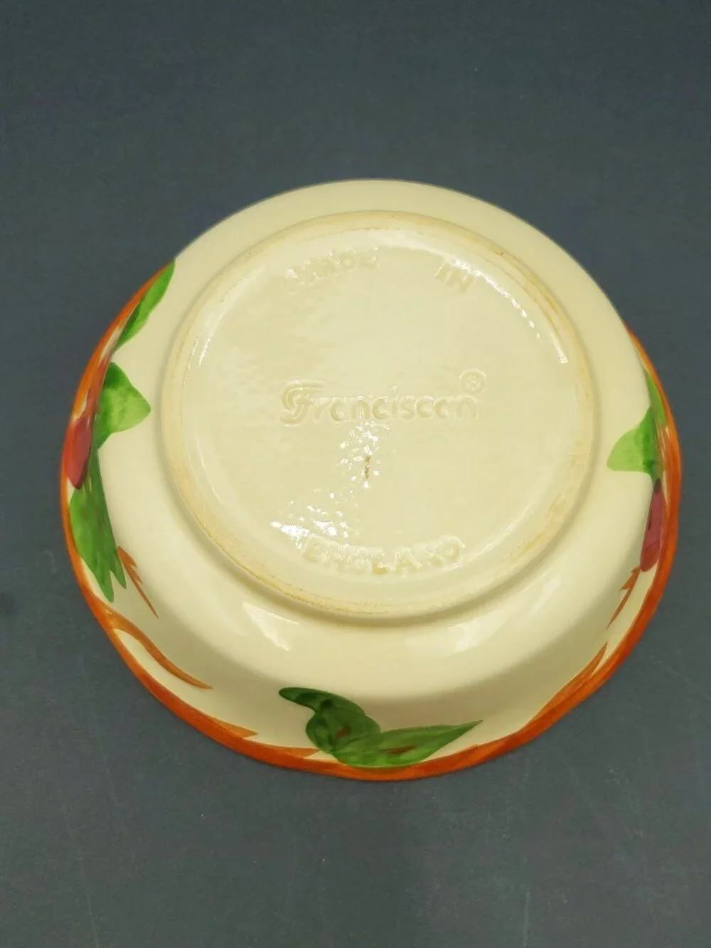 Franciscan Apple Round Vegetable Serving Bowl Made in England 7.5